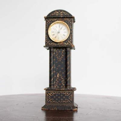 Orologio in cuoio, fine 800